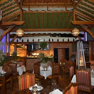 Omara Al Kasbah رياد مراكش