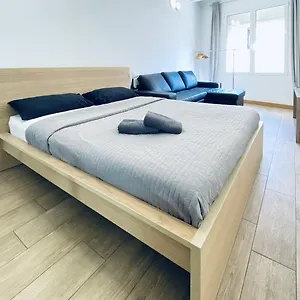 Apl Sants Lofts Bcn Fira Camp Nou , Barcelona España